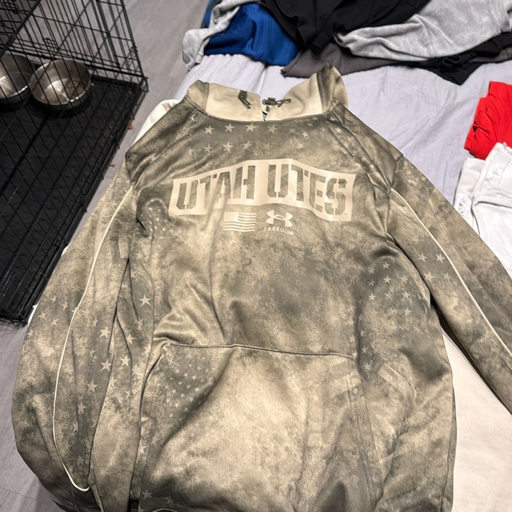 Utah Utes large hoodie